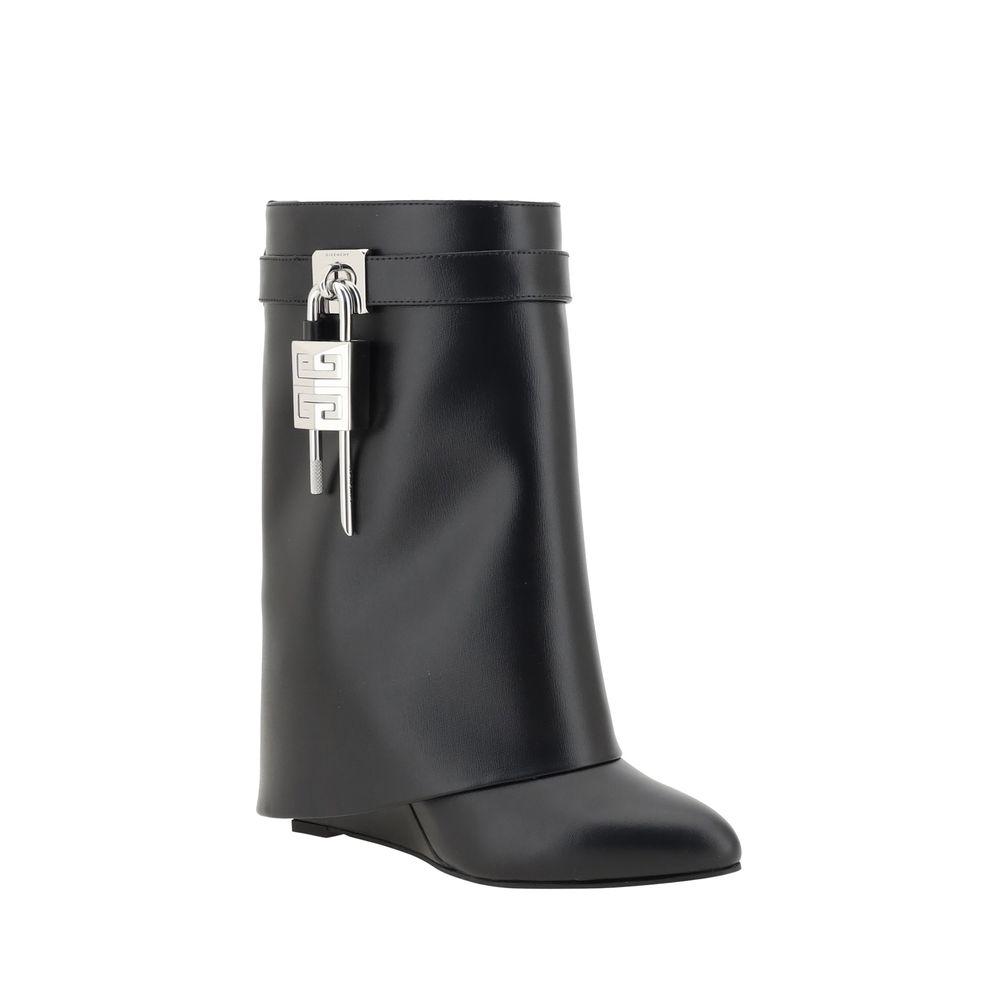 Givenchy Black Calf Leather Bos Taurus Ankle Boots